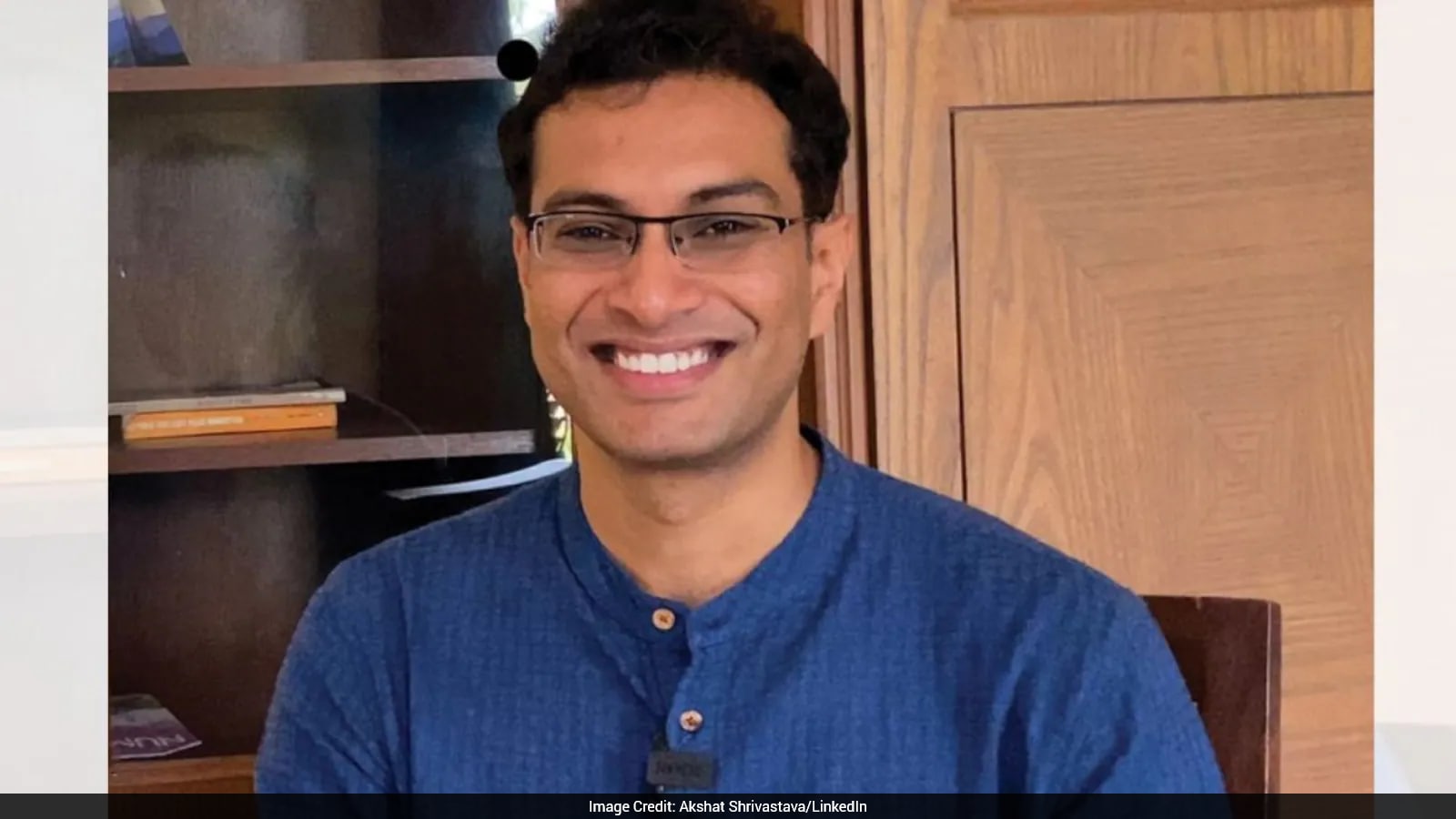 Entrepreneur Shares Experience of Receiving Job and Loan Offers Without Active Search