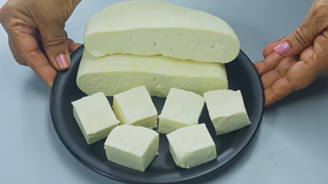 घर पर 400 ग्राम फ्रेश पनीर बनाने के लिए कितना दूध चाहिए? इस ट्रिक से बनेगा सॉफ्ट और स्पंजी