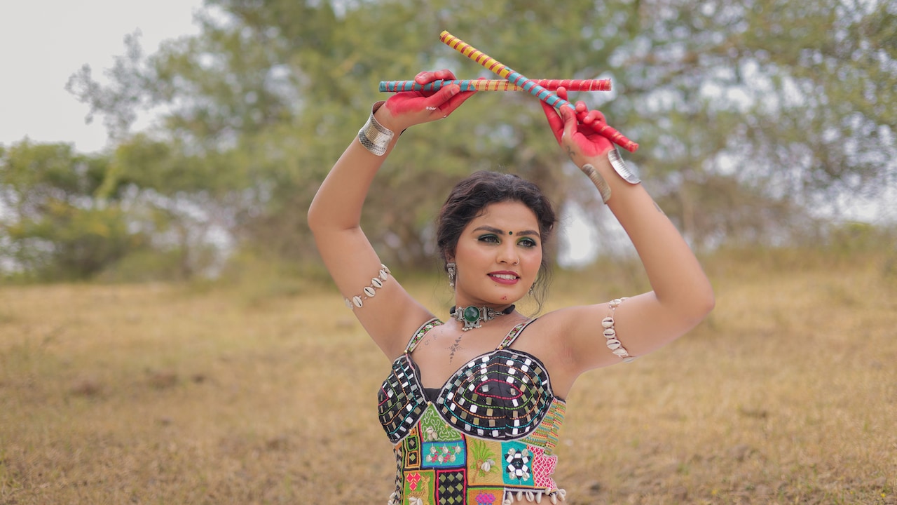 Glow like a charm this Navratri 2026 with these 5 face makeup essentials 