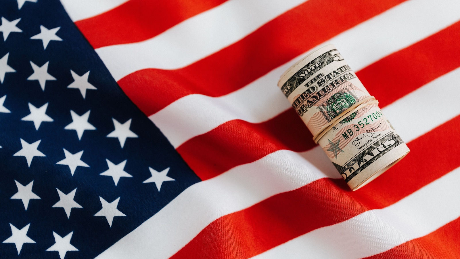 UK 30-year bond yield hits highest since 1998 amid global sell-off; 10-year US Treasury reaches 24-Year High