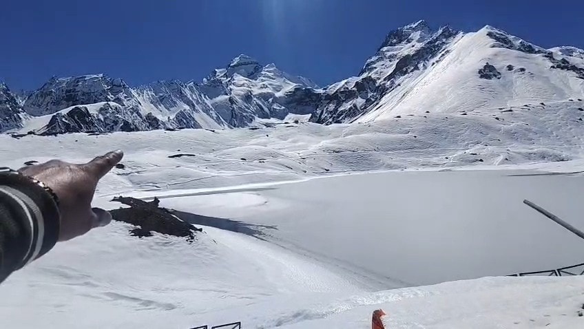उत्तराखंड में भारी बर्फबारी
