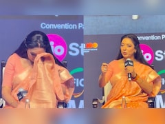 Rupali Ganguly Breaks Down Recalling Late Father's Dream, Says <i>Anupamaa</i> Made It Come True