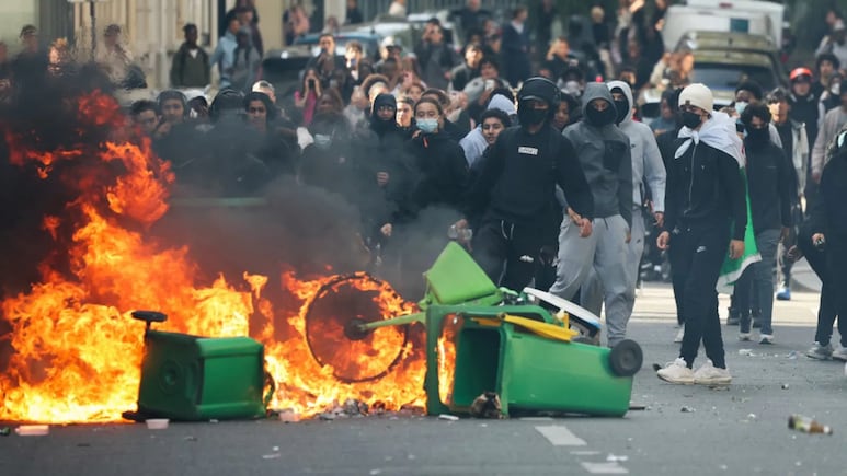 'Islam Wanting To Take Over': Trump Weighs In On France School Protests; Foreign Minister Jean-Nol Barrot Responds