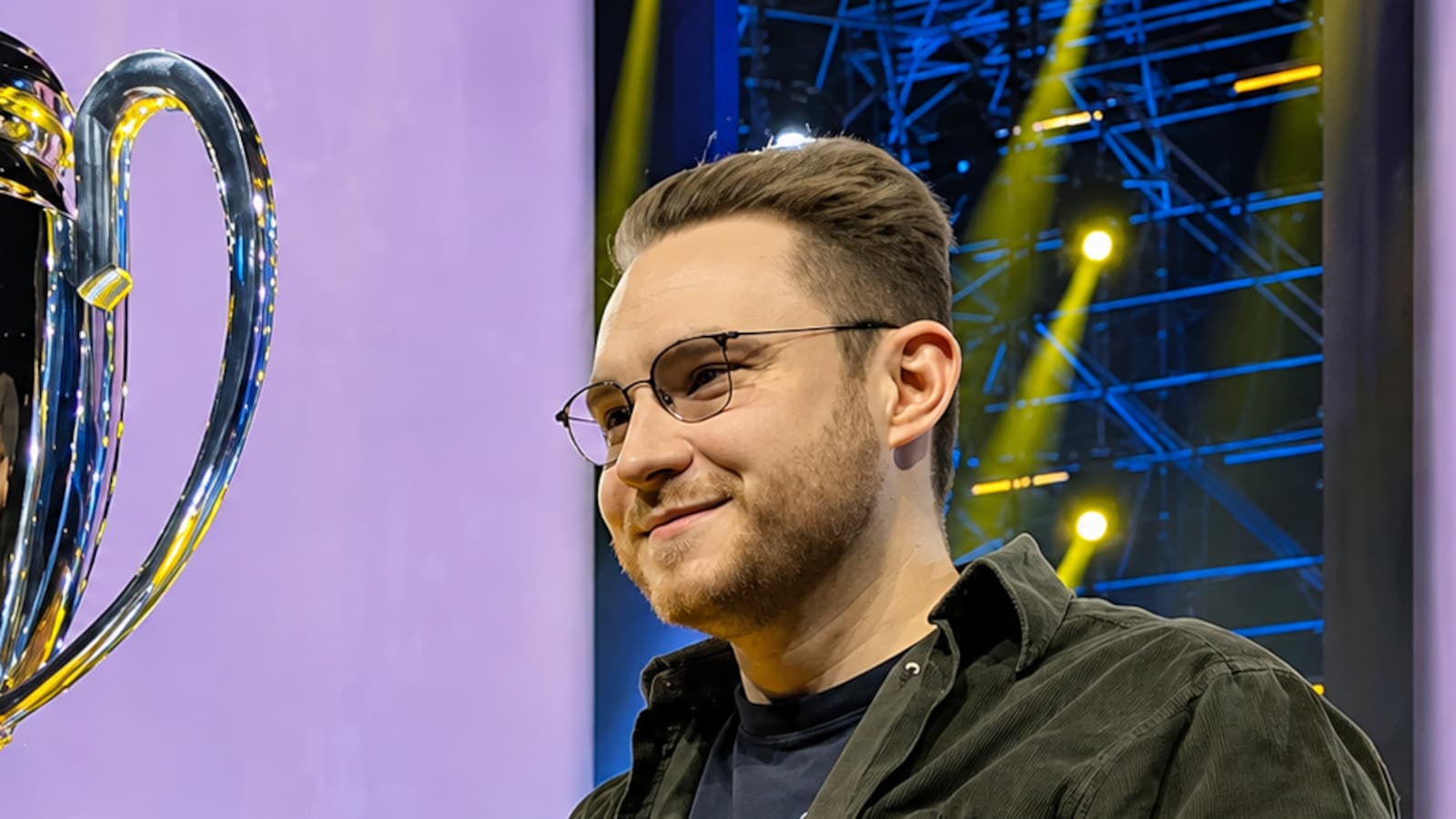 OhnePixel Breaks Down In Tears After His Reddit Community Criticizes ...