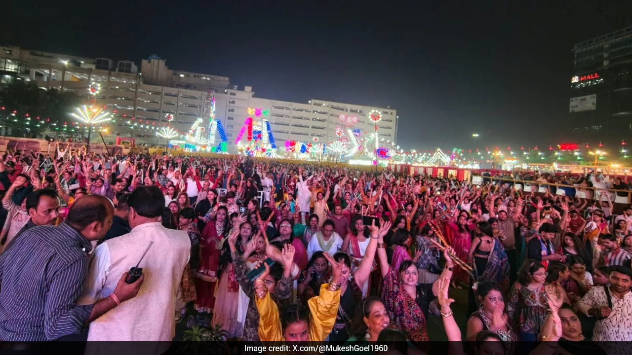 'For Swachh Bharat': Delhi Ram Leela Event Organisers On Burning Of Cockroach Effigy