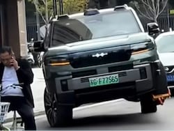 Watch: BYD SUV Drives Away On Three Wheels To Dodge Parking Fine