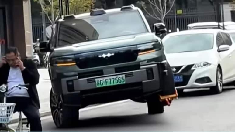 Watch: BYD SUV Drives Away On Three Wheels To Dodge Parking Fine