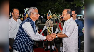 No Meat In Lok Bhavan Kitchen: Keralam Governor's Day 1 Order Sparks Row