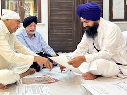 BJP MP Apologises At Akal Takht For Attending Sajjan Kumar Condolence Event