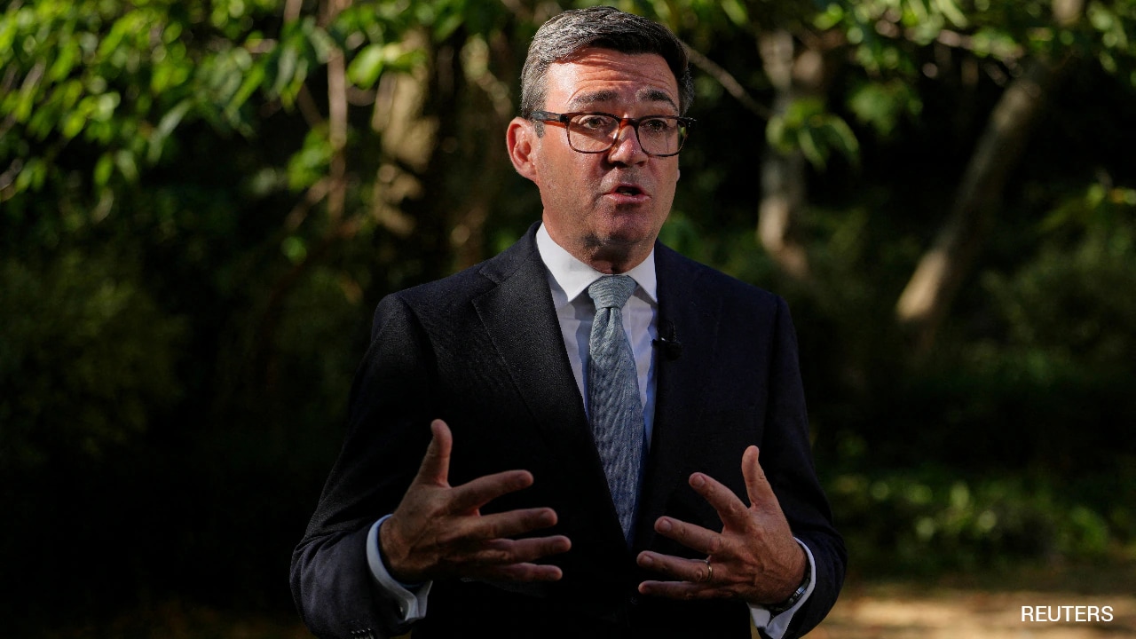 UK PM Burnham Seeks "Honest Discussion" On Restoring EU Free Movement