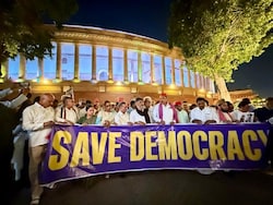 Delhi Protests Live Updates: Opposition Leaders Meet President Droupadi Murmu