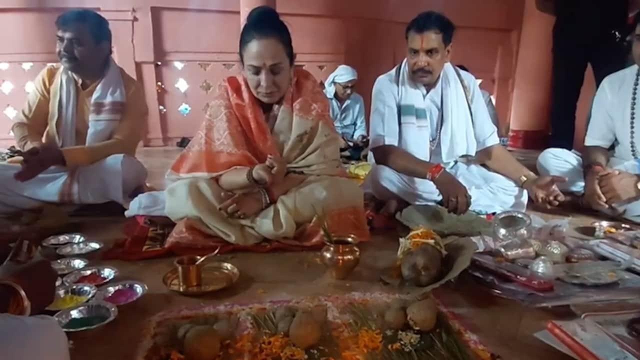 कौन हैं स्मिता ठाकरे, जिन्होंने सीता माता का जिक्र कर गयाजी में अपने ससुर बालासाहेब का पिंडदान किया
