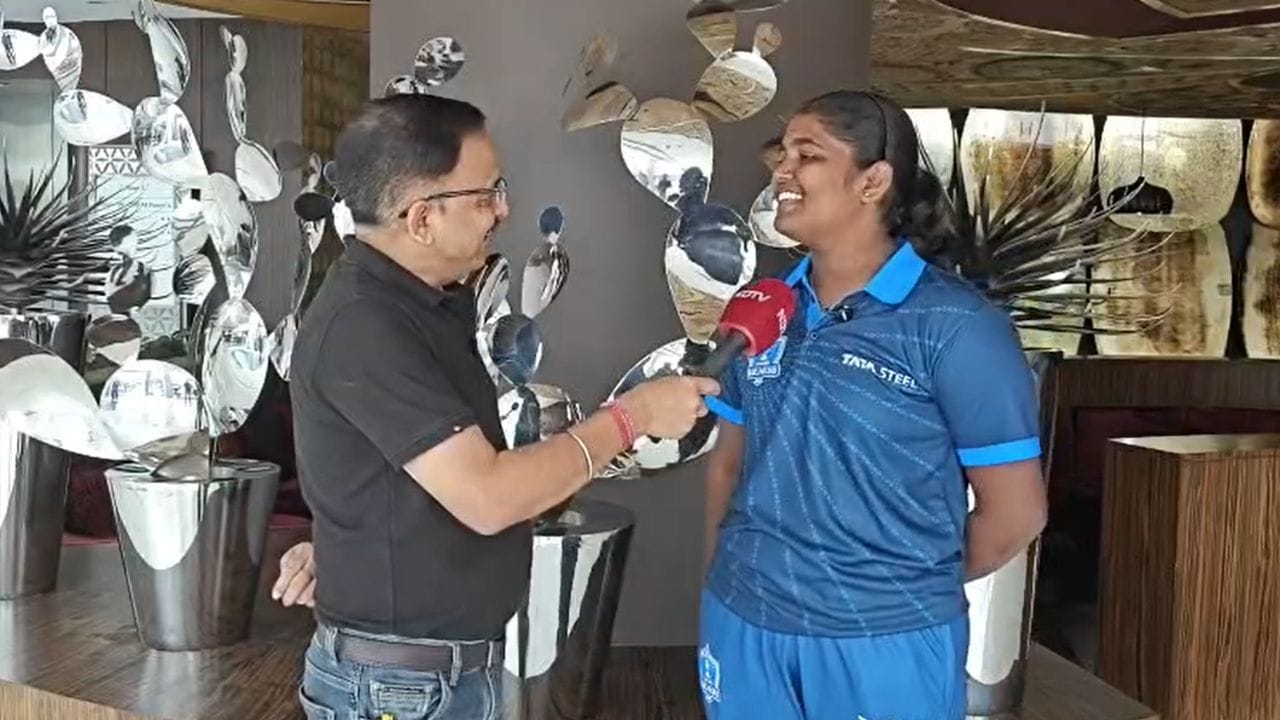 Exclusive: एशियाड की स्टार कुमकुम का सपना, विराट कोहली से मिलना चाहती हैं तीरंदाजी क्वीन