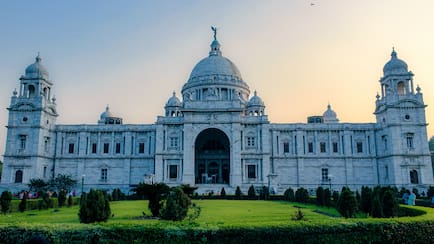 Which City Is Known As The London Of India?