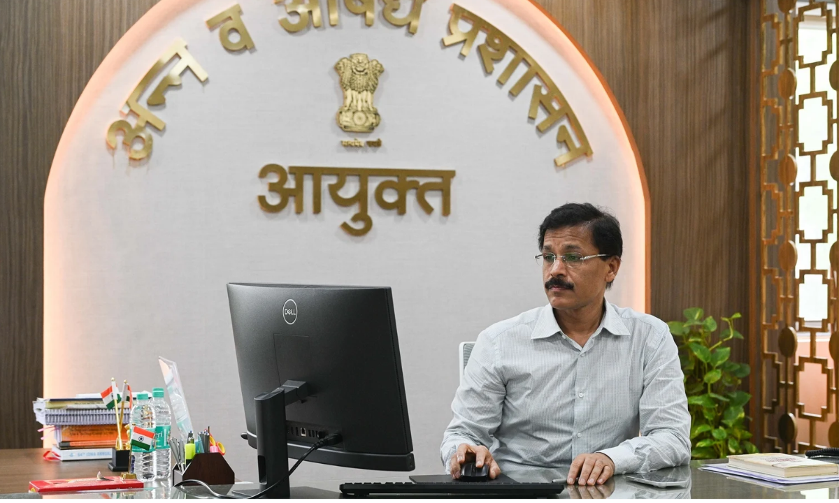 दिवाली से पहले तुकाराम मुंढे का बड़ा एक्शन, FDA ने 12.74 करोड़ का माल किया जब्त, कई लाइसेंस सस्पेंड