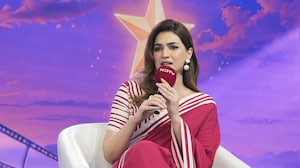 Kriti Sanon Says She's 'Old School' When It Comes To Relationships