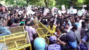 Protest Over CEC Gyanesh Kumar Intensifies; AAP, AISA Workers Take To Delhi Streets