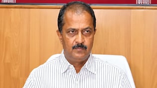 13 जिलों में DM रहे IAS दीपक कुमार, र&zwj;िटायरमेंट के 6 साल बाद तक CMO में पोस्&zwj;टेड रहे, अब विदाई
