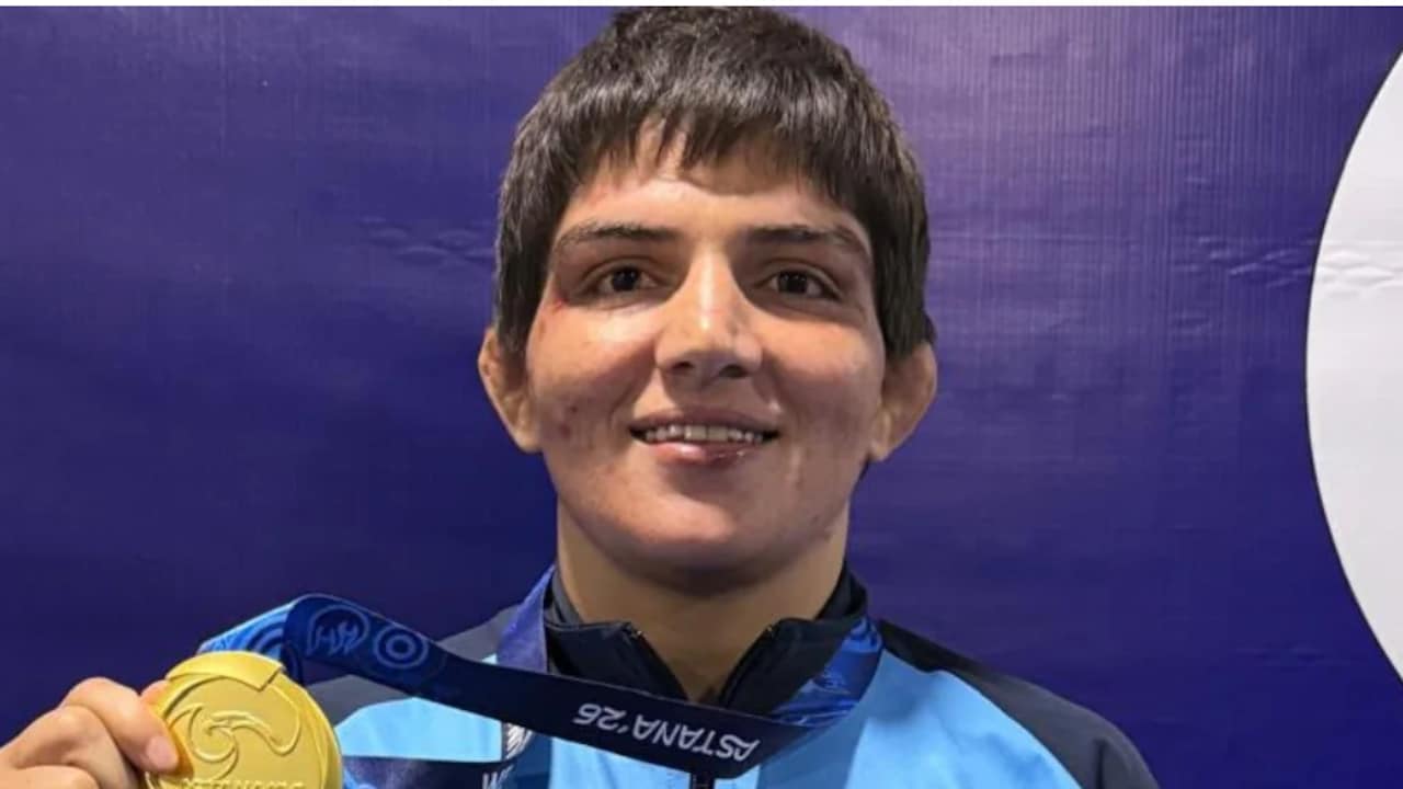मनीषा बनीं वर्ल्ड चैंपियन: पहले 0-6 से पिछड़ीं, फिर लगातार 8 अंक बटोरे, फाइनल में इस रणनीति से पलटा मुकाबला