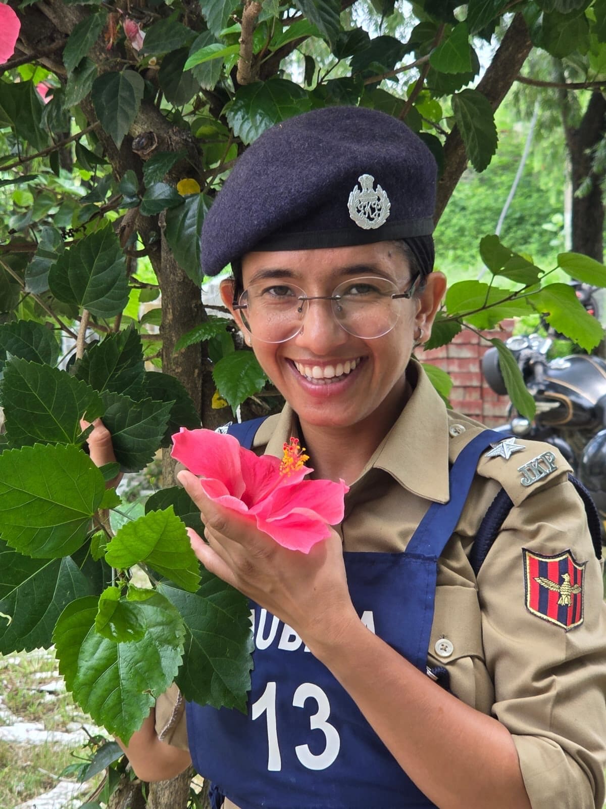 mubina akhter nag dsp success story jammu kashmir badar village without coaching