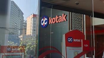 Kotak Mahindra Bank Share Price Rallies Over 3% After Strong Q2 Beat. Time To Buy?