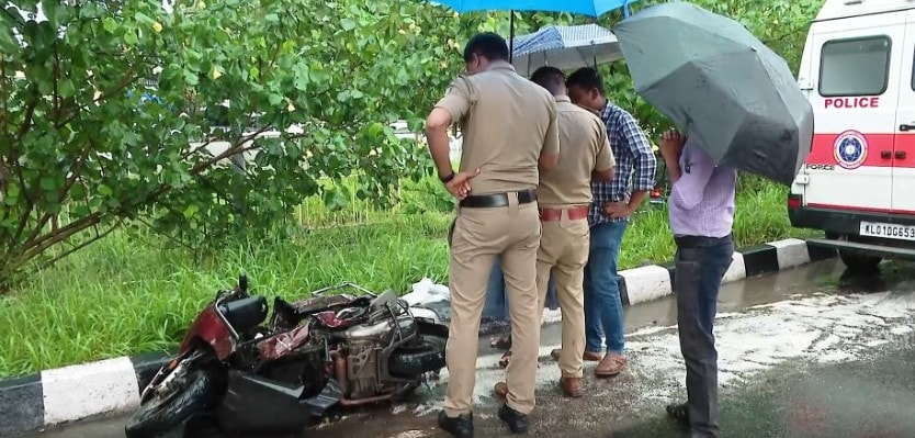 Cops at the site of accident in Kochi where a 55-year-old man was run over by a Mercedes Cops at the site of accident in Kochi where a 55-year-old man was run over by a Mercedes