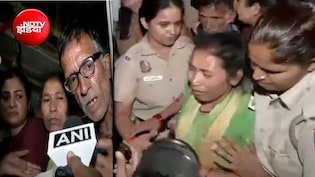 इंडिया गेट पर धरने पर बैठे अंकिता भंडारी के माता-पिता और कांग्रेस नेता हिरासत में; तड़के दिल्ली पुलिस का एक्शन