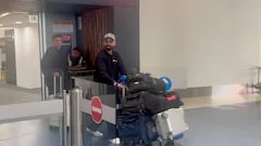 Virat Kohli's Arrival Causes Chaos At Auckland Airport, Fans Go Berserk