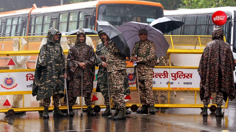 दिल्ली में अक्&zwj;टूबर की ठंड ने तोड़ा 75 साल का र&zwj;िकॉर्ड, &nbsp;20.7&deg;C रहा पारा, क्&zwj;या जल्&zwj;दी आएगी सर्दी?