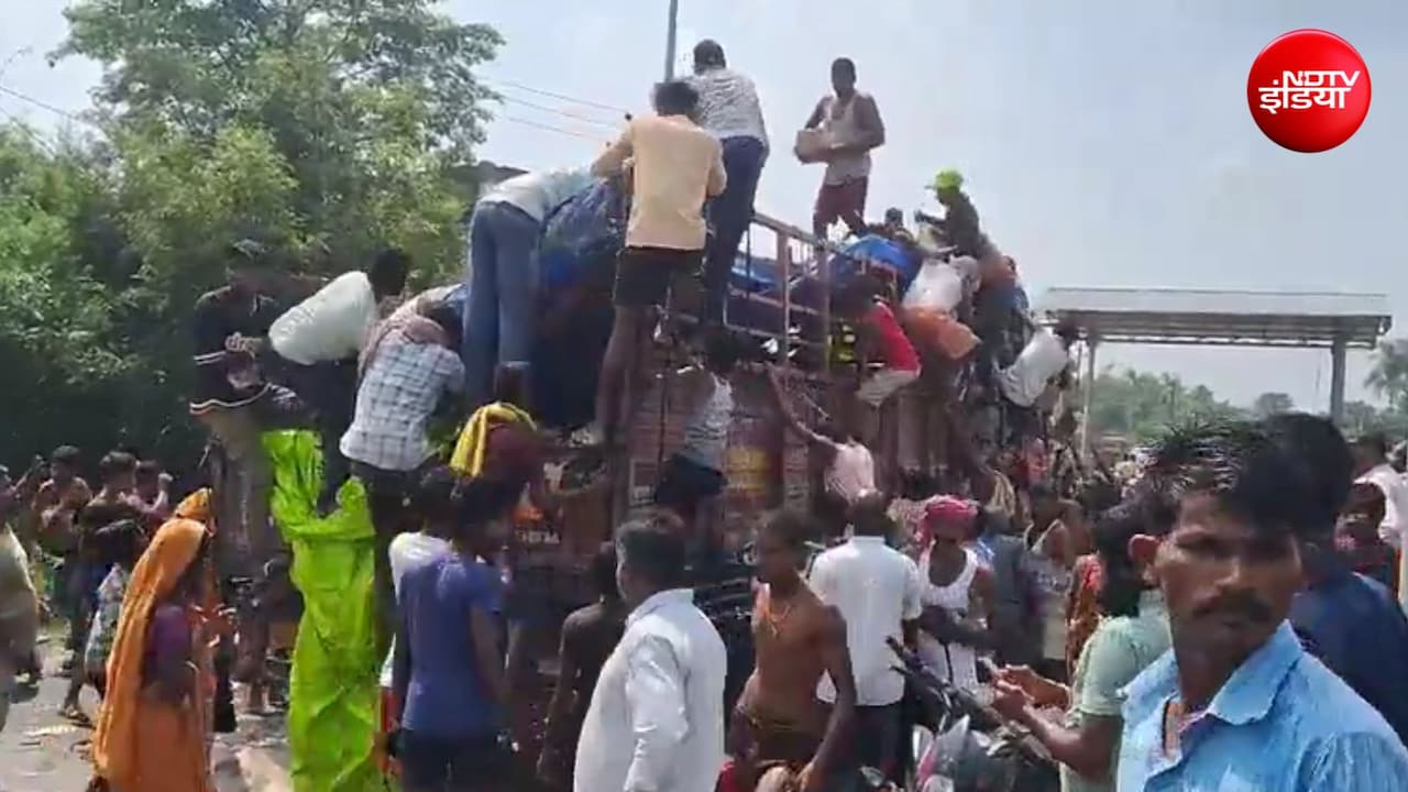 कोई बाल्टी तो कोई बैग लेकर पहुंचा..., बिहार में शराब से भरे ट्रक का हुआ एक्सीडेंट तो लूटने के लिए दौड़ पड़ी भीड़ 