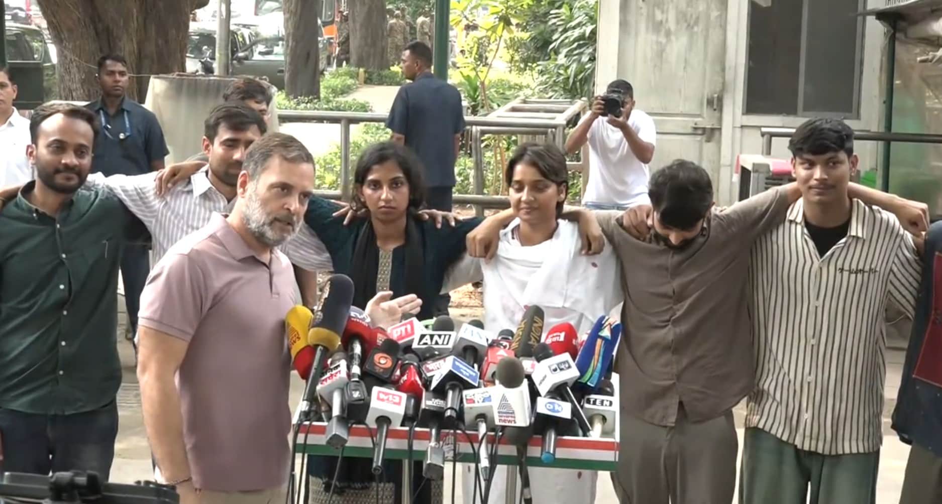 Rahul Gandhi, pointing to the protesters, said "this is India" Rahul Gandhi, pointing to the protesters, said "this is India"
