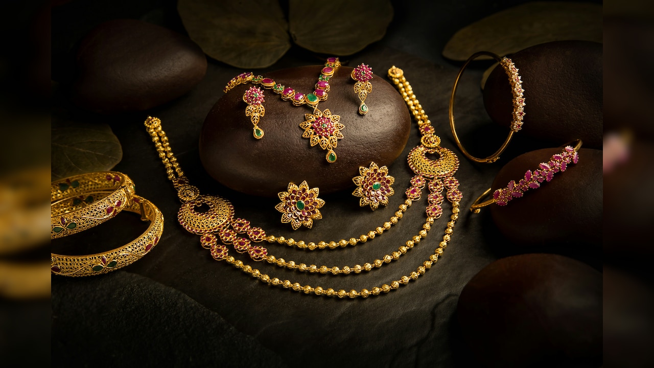 Jewellery Stocks In The Red: Kalyan Jewellers, PC Jeweller, Sky Gold, Senco Fall Up To 5%