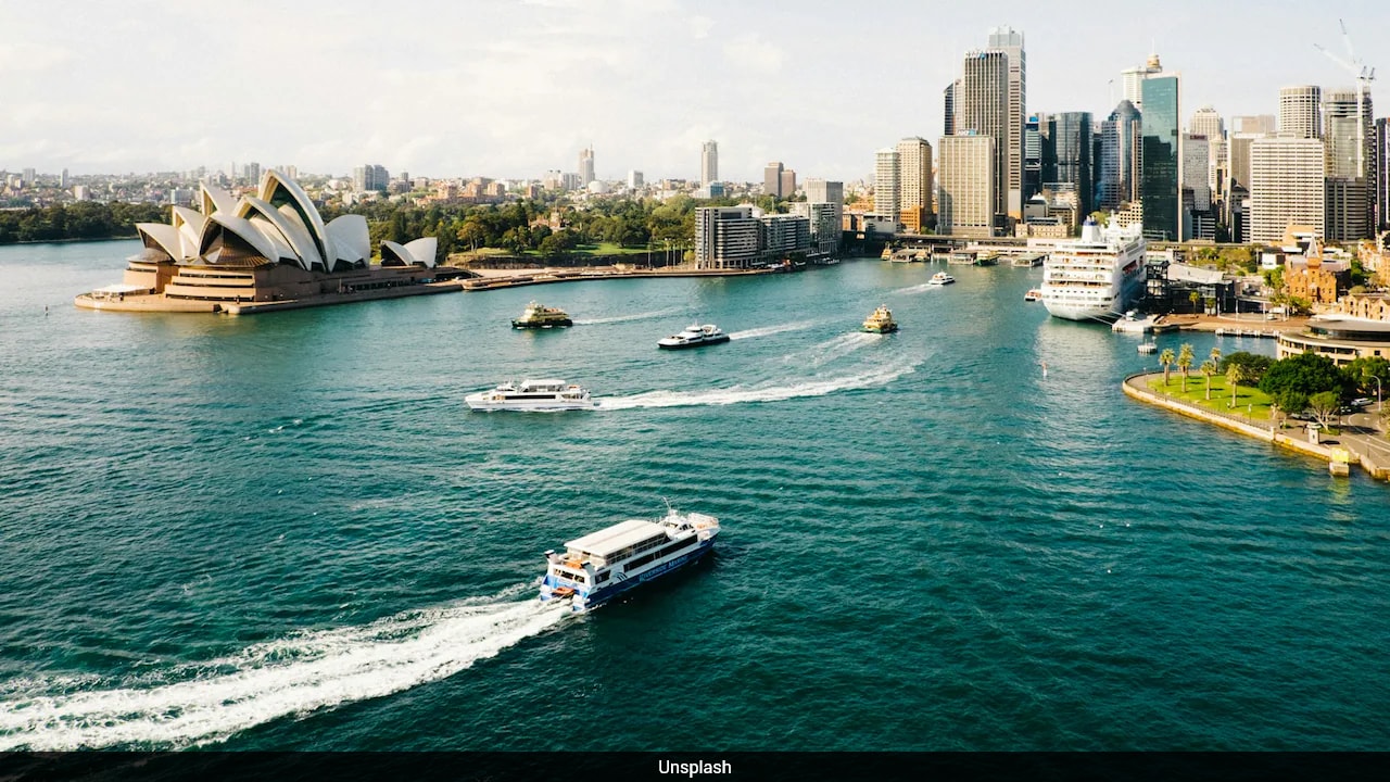 Indian Man Compares Public Holidays In Australia And India: "Australians Are Laid-Back"