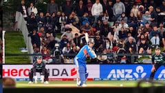 अभिषेक शर्मा के बल्ले से छक्कों की सुनामी, 12 गेंद में ठोका अर्धशतक, सबसे तेज फिफ्टी लगाने वाले टॉप 5 बैटर