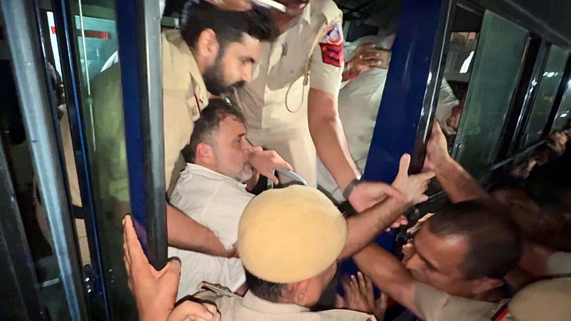 Rahul Gandhi, Sister Priyanka Detained During Sit-In Against Gyanesh Kumar