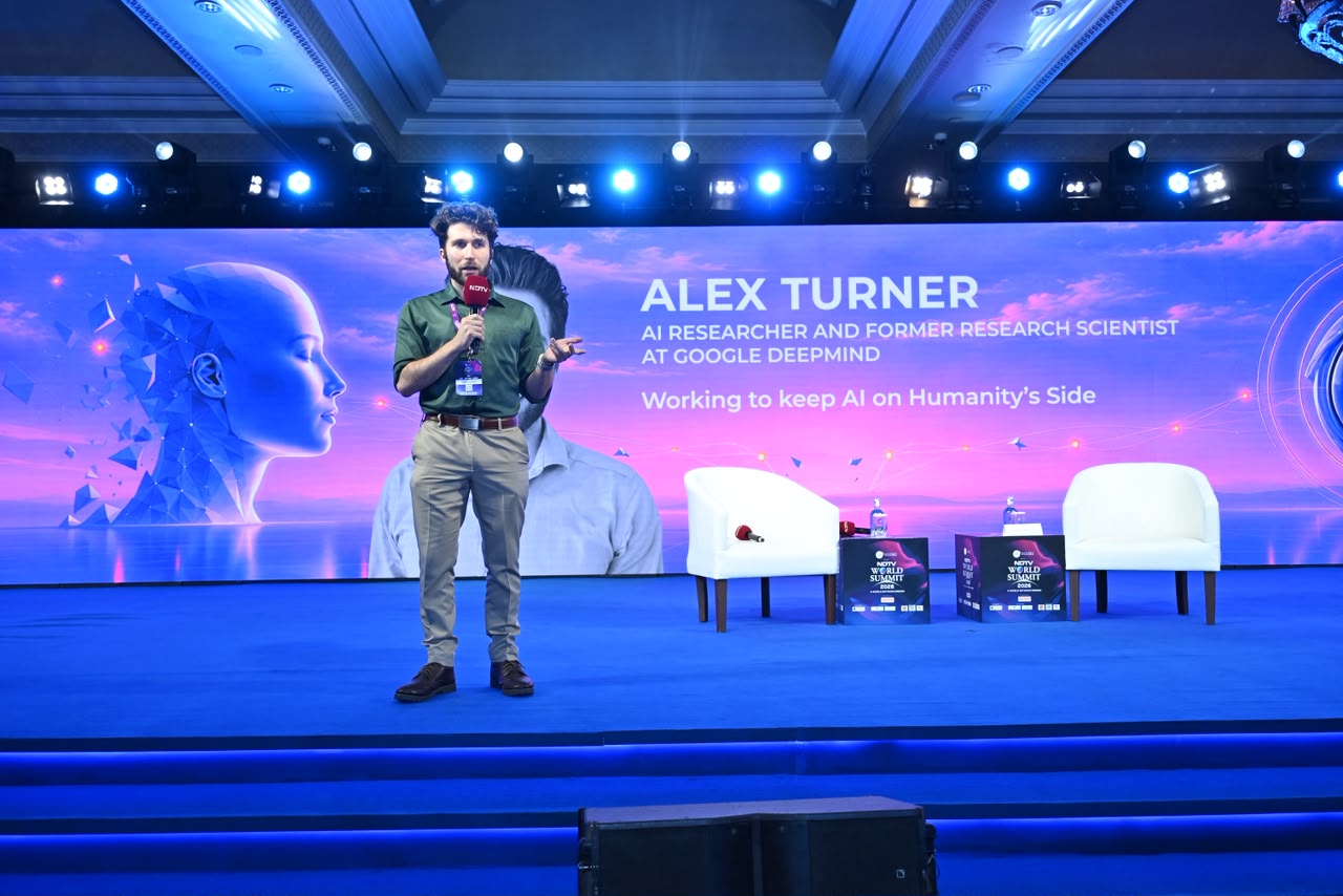 '1 In 3 Chance AI Will kill Humanity': Alex Turner At NDTV World Summit