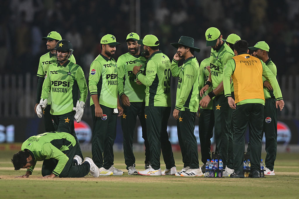 From 91/0 To 215 All Out: Pak Star's Six-Wicket Burst Stuns England In Chase