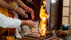 Navratri Hawan: अष्टमी-नवमी पर घर में कैसे करें हवन? जानें सामग्री, विधि और मां दुर्गा के मंत्र