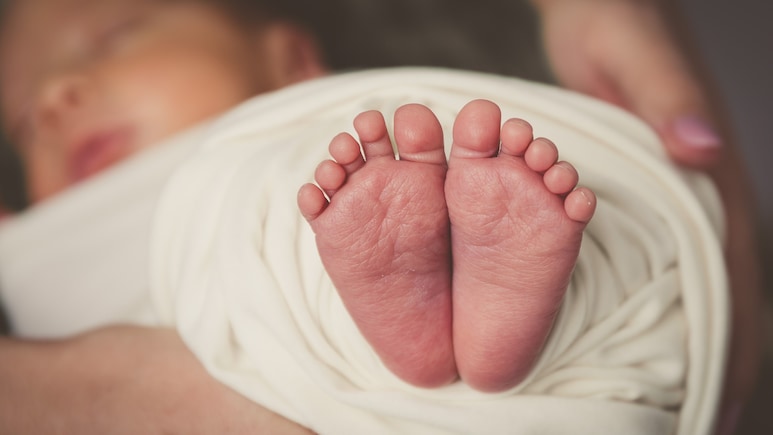 Chinese Woman Gives Birth To Second Child At 60: 'In My Eyes, I'm Only 28'