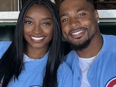 Simone Biles Changes How She Supports Jonathan Owens After His Difficult Bears Run