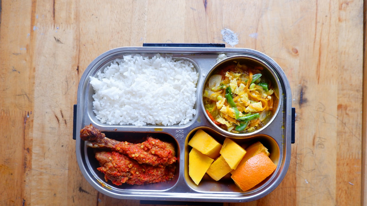 7 Best Leak-Resistant Lunch Boxes For Office And Daily Commutes