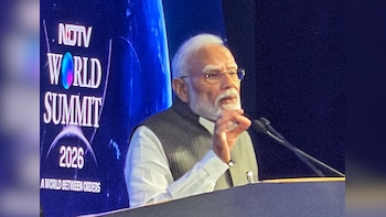 PM Modi Targets Congress, Calls Rahul Gandhi 'Failed Product'