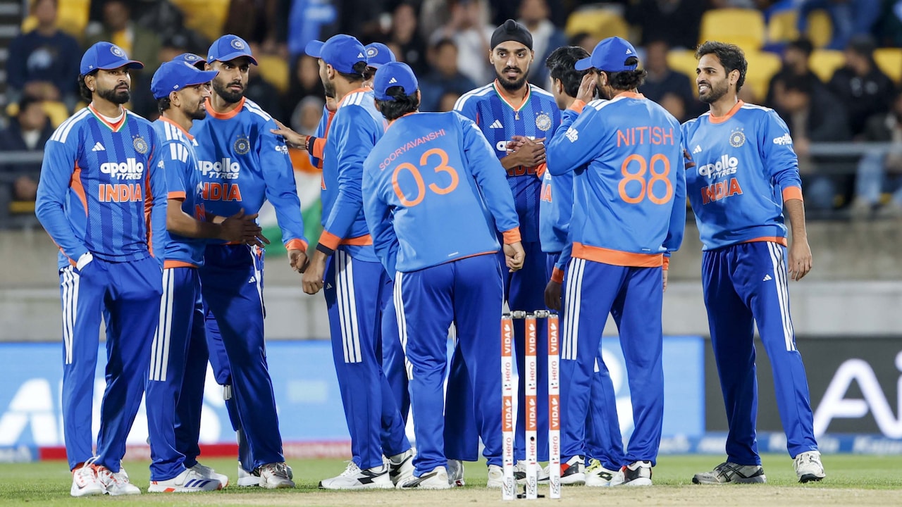 India vs New Zealand LIVE Score, 3rd T20I: Axar Patel Strikes But Daryl Mitchell Fifty Keeps NZ In Command