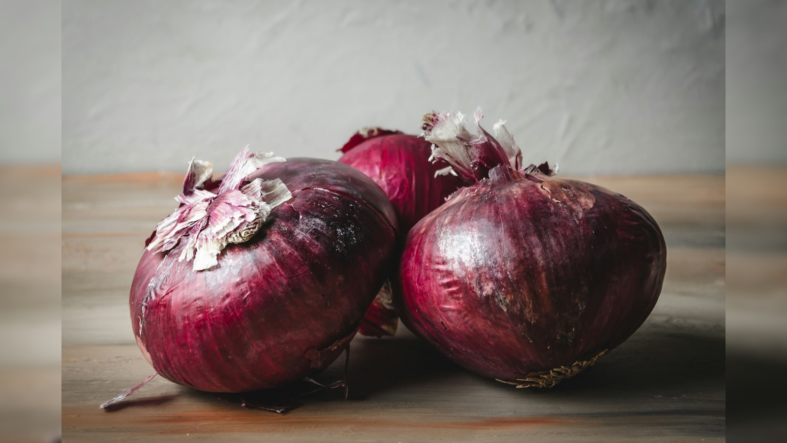 Onion Prices Fall Across India: Govt Deploys 467 Trucks, 8 Kanda Express For Buffer Sales