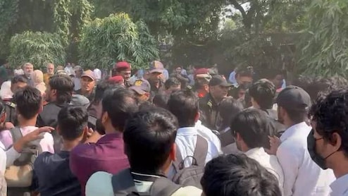 जामिया यूनिवर्सिटी में भारी हंगामा! कैंपस में तनाव के बाद कक्षाएं हुईं ऑनलाइन