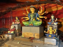 The Invisible Heroes Behind Kolkata's Durga Puja