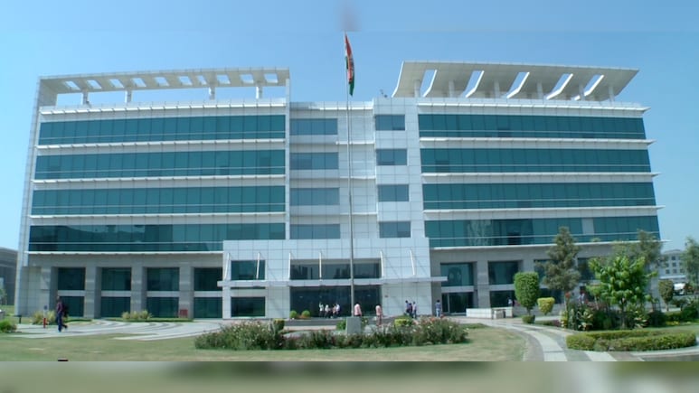HCLTech Downplays US PERM Clampdown, Sees No Material Business Impact: Here's Why