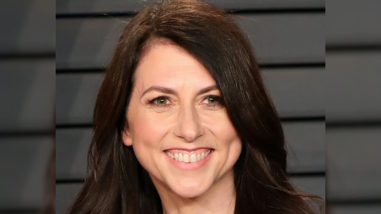 $26B Donated, Yet Missing: Why MacKenzie Scott Missed The Chronicle of Philanthropy Top 50 Donors Ranking