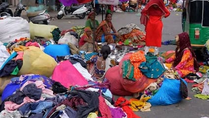 पुराने कपड़ों के मिलेंगे हजारों रुपये, पुराने कपड़ों को ऑनलाइन कैसे बेचें