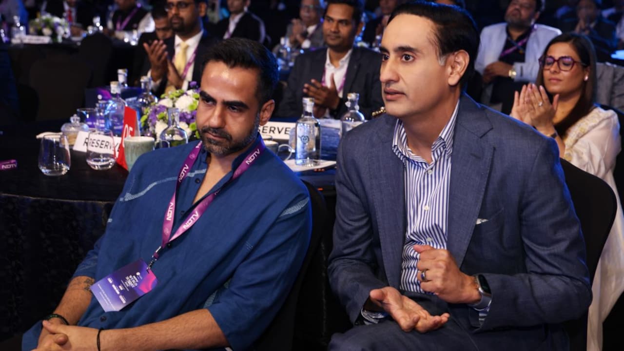 Nikhil Kamath with Rahul Kanwal At NDTV World Summit Nikhil Kamath with Rahul Kanwal At NDTV World Summit